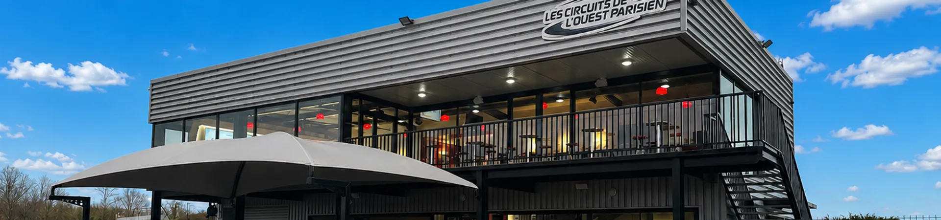 Le central réceptif en bord de piste